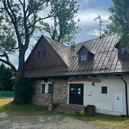 Rodinny Pod Bilou Skalou Krizanky