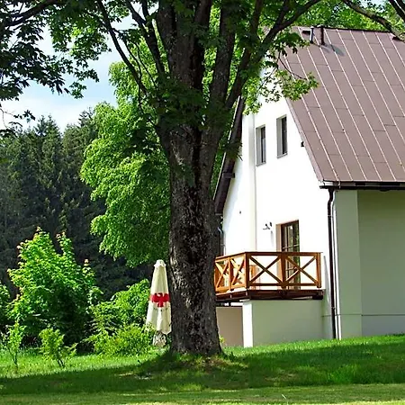 Rodinny Pod Bilou Skalou Отель Krizanky