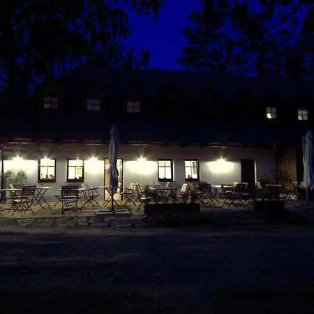 Rodinný Pod Bílou Skálou Hotel *